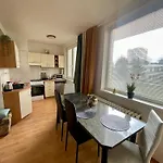 Sunny Vojenska - Old Town Appartement *