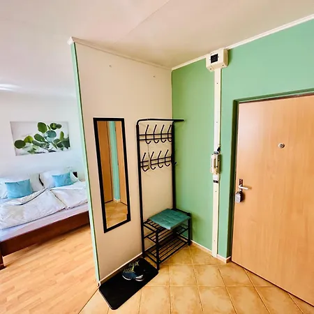 Apartment Sunny Vojenska - Old Town