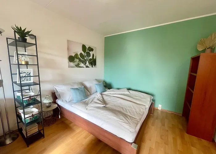 Sunny Vojenska - Old Town Apartmán Kosice